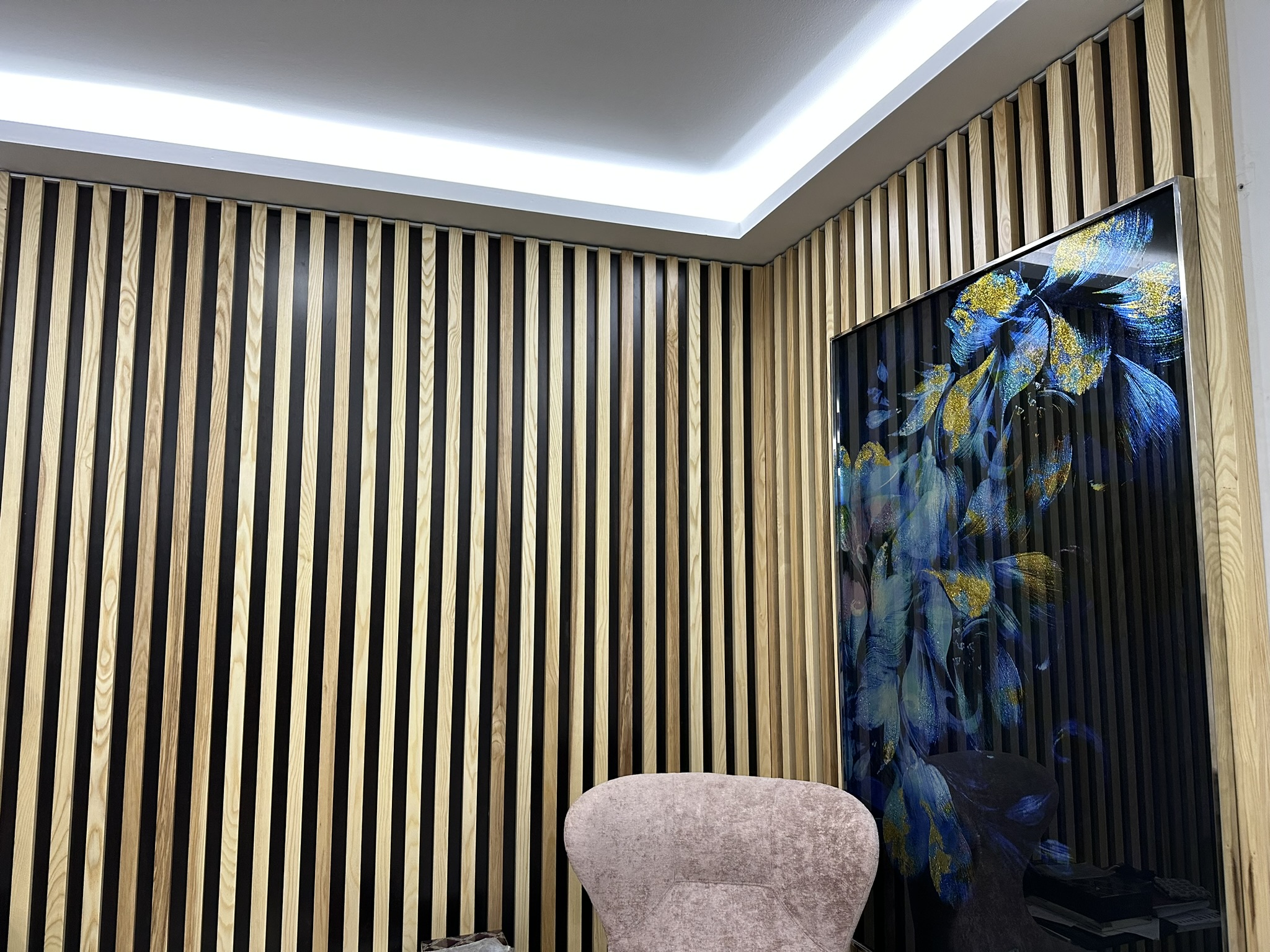 "Custom wall panel design in Malta showcasing intricate patterns"